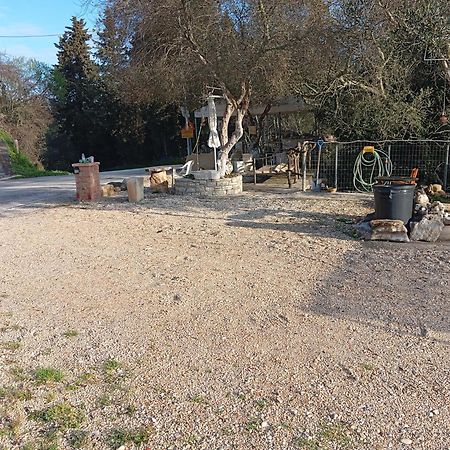 Вилла Stonemakers Hide Karyotikon Экстерьер фото
